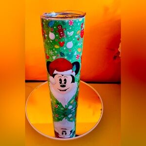Christmas and Minnie tumbler NIB winner choice